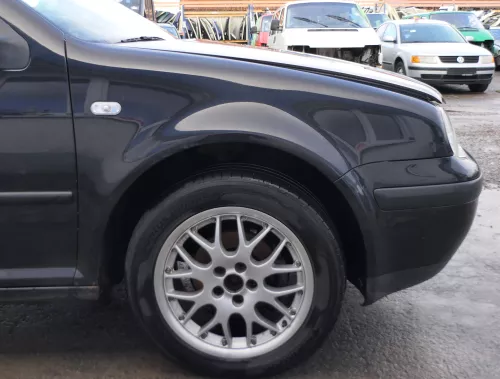 VW Golf 4 1J Kotflügel vorne rechts schwarz LC9Z blackmagic black