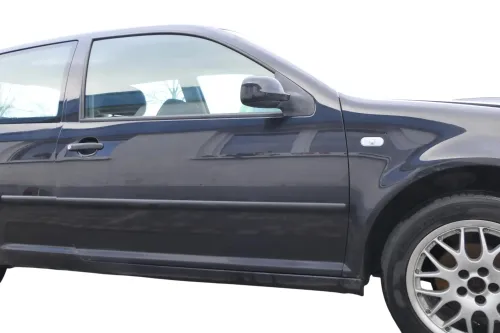 VW Golf 4 Tür vorne rechts Beifahrertür 2/3-Türer schwarz LC9Z ohnAnbauteile