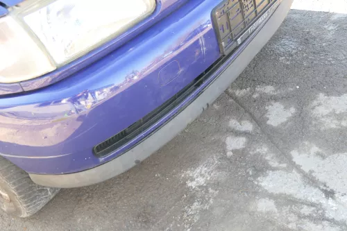 VW Polo 6N Stoßstange vorne 2-geteilte Frontstoßstange blau LD5D Stoßfänger (166498)