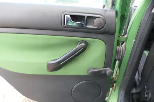 4x Golf 4 Limousine Türverkleidung Verkleidung Tür vorne hinten links recht grün (166553)