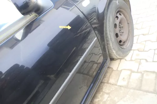 VW Golf 4 Tür vorne rechts Beifahrertür 2/3-Türer schwarz LC9Z ohnAnbautei (166623)