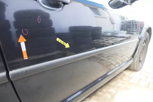 VW Golf 4 Tür vorne rechts Beifahrertür 2/3-Türer schwarz LC9Z ohnAnbautei (166623)