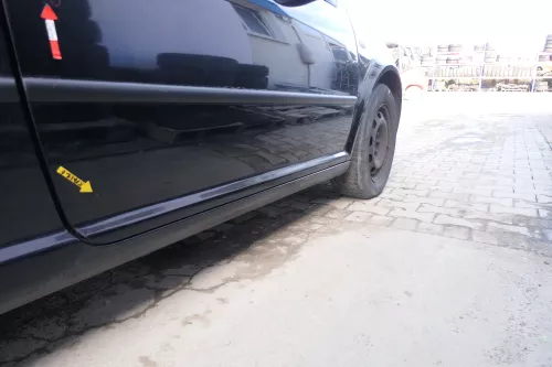 VW Golf 4 Tür vorne rechts Beifahrertür 2/3-Türer schwarz LC9Z ohnAnbautei (166623)