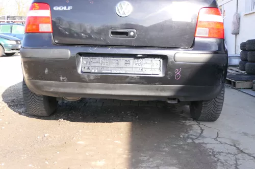 VW Golf 4 Limousine Stoßstange hinten Heckstoßstange Stoßfänger schwarz LC9Z