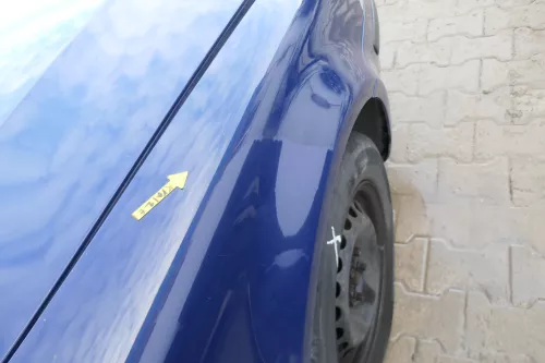 VW Passat 3BG 3B6 Kotflügel vorne rechts blau LA5E (Blinkerloch) (166641)