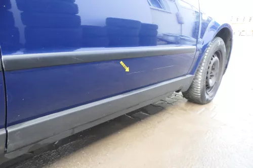 VW Passat 3B 3BG Kombi + Limo Tür vorne rechts Beifahrertür blau LA5E (166642)