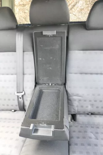 VW Passat 3B 3BG Kombi Variant Sitz Rückbank Rücksitzbank 3 Punkt Gurt Sport (166655)