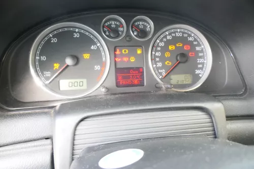 VW Passat 3BG Tacho Tachometer Kombiinstrument 213.000km 3B0920829A Diesel TDI