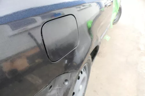 VW Golf 3 4 1E Cabrio Tankdeckel Klappe Tankklappe Deckel Tank schwarz LC9Z