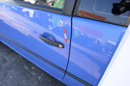 VW Lupo Seat Arosa Tür vorne links Fahrertür blau LR5A (mechanischer FH) (166884)
