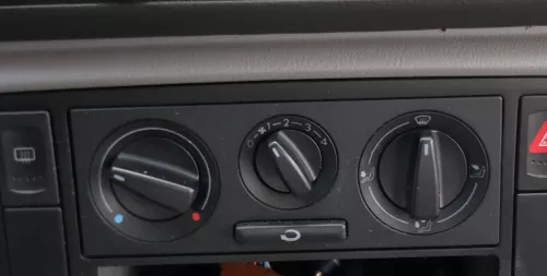 VW Passat 3B Octavia 1U Heizungsdienteil Bedienteil Versteller 1J0819045G