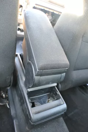 VW Passat 3B Mittelarmlehne Armlehne Lehne Mitte Original schwarz dunkel