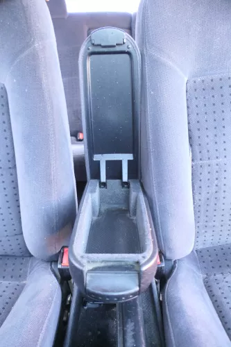 VW Passat 3B Mittelarmlehne Armlehne Lehne Mitte Original schwarz dunkel Velour (166958)