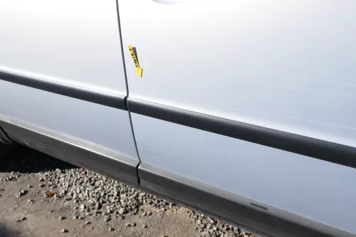 VW Passat 3B 3BG Kombi + Limo Tür vorne rechts Beifahrertür grau silber LB7Z (166968)