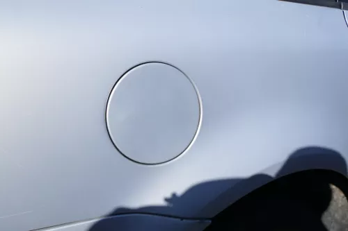 VW Passat 3B Limousine Tankdeckel Klappe Tankklappe Deckel Tank silber LB7Z