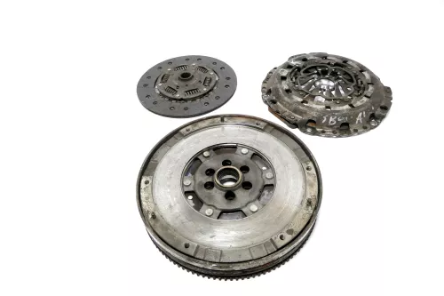 VW Passat 3B A4 B5 Schwungrad Zweimassenschwungrad AVF 1,9 TDI 96kw 136PS