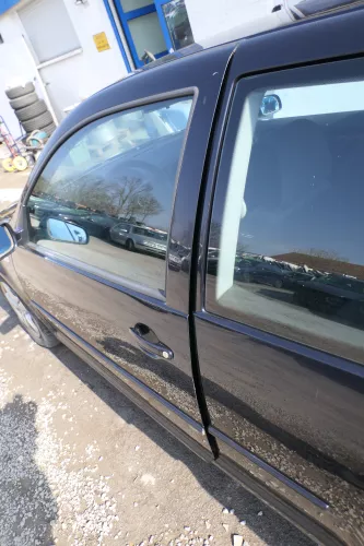 VW Golf 4 Tür vorne links Fahrertür 2/3-Türer blau LC5M ohneAnbauteile (167219)