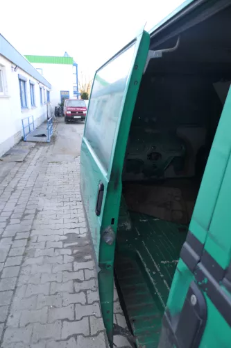 T4 Transporter Tür rechts Schiebetür Multivan Caravelle grün LL6N (167265)