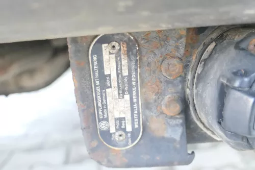 VW T4 Kastenwagen feste starre Anhängerkupplung mit Kabelbaum original F5818 (167267)