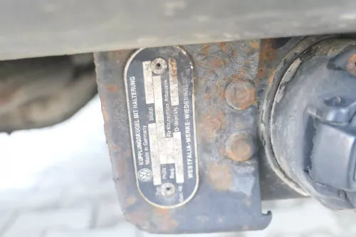 VW T4 Kastenwagen feste starre Anhängerkupplung mit Kabelbaum original F5818 (167267)