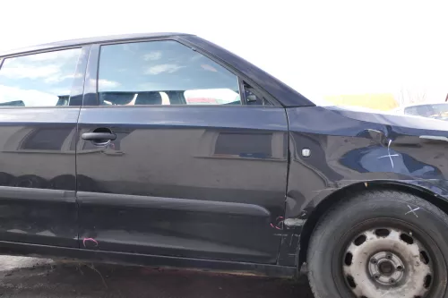 Skoda Fabia 5J Kombi + Limo Tür vorne rechts Beifahrertür schwarz LF9R - Mängel