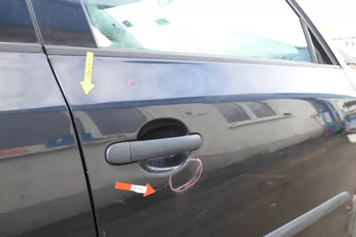 Skoda Fabia 5J Kombi + Limo Tür vorne rechts Beifahrertür schwarz LF9R - Mängel (167347)