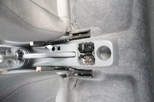 Skoda Fabia 5J Mitteltunnel Tunnel Becherhalter Mittelkonsole 5J0863241B 47H