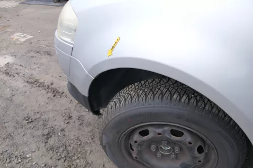 VW Fox Kotflügel vorne links silber LA7W (167482)