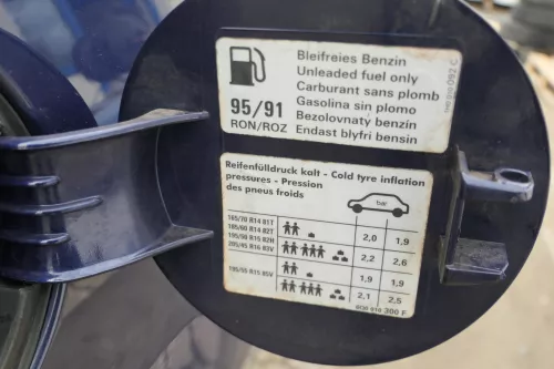 VW Polo 9N3 9N Cross Tankdeckel Klappe Tankklappe Deckel Tank blau LB5N (167552)