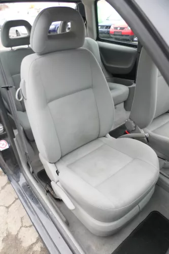 Arosa Lupo Sitz vorne rechts Beifahrersitz Höhenverstellung grau SHZ Sitzheizung