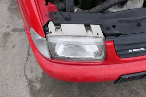 VW Polo 6N Kühlergrill Grillleiste vorne Leiste für Grill rot LP3G (167619)