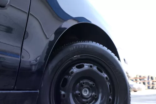 VW Polo 9N Kotflügel vorne rechts schwarz L041 bis ca.Bj.2004 (167759)