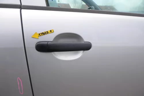 Skoda Fabia 6Y Kombi Limousine Tür vorne rechts Beifahrertür grau silber LF7T (167764)