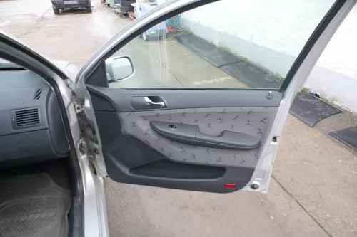 4 x Skoda Fabia 6Y Stufenheck Türverkleidung Verkleidung Tür vorn vorne links re (167772)