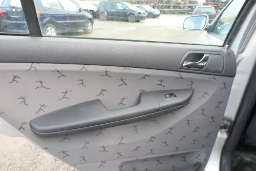 4 x Skoda Fabia 6Y Stufenheck Türverkleidung Verkleidung Tür vorn vorne links re (167772)