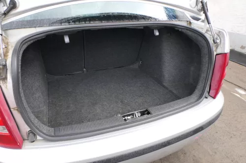 Skoda Fabia 6Y3 Stufenheck Verkleidung Teppich Kofferraum Kofferraumteppich (167778)