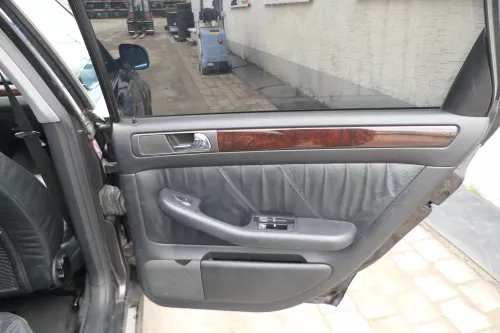 1x Audi A6 4B Türverkleidung Verkleidung Tür hinten rechts Leder onyx (167802)