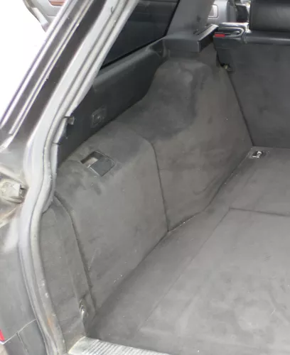 Audi A6 4B Abdeckung Verkleidung Kofferraum hinten links Seite onyx