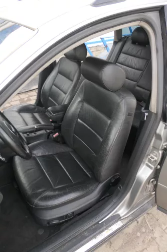 Audi A6 4B Türdichtung Dichtung Tür vorne links Fahrertür innen 4B0831721E (167817)