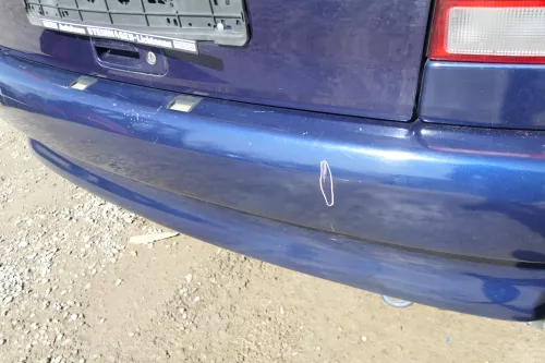 VW Polo 6N Stoßstange hinten nur Oberteil  2-geteilte Heckstoßstange blau LB5N (167855)