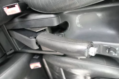 Audi A6 4B Handbremse Feststellbremse schwarz Leder Verkleidung Abdeckung