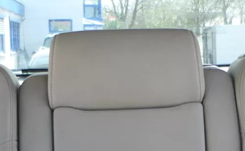 Audi Q7 4L Kopfstütze hinten in der Mitte Leder grau lichtgrau Verano S-line