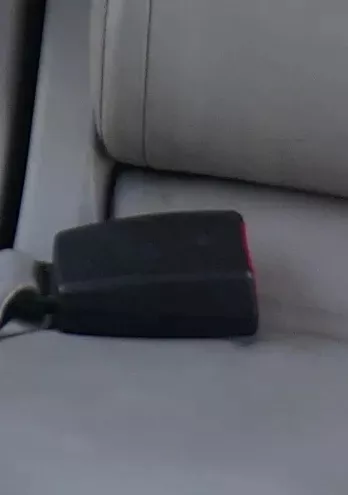 Audi Q7 4L Gurtschloß Schloß Gurt hinten mitte Sitz