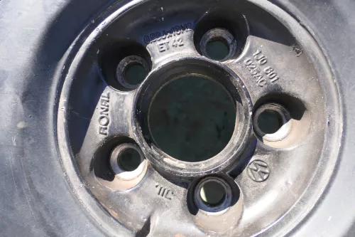 4x Golf 4 Alufelge Felge 205/55 R16 91V 1J0601025AC Ronal 2-4mm schwarz (168020)