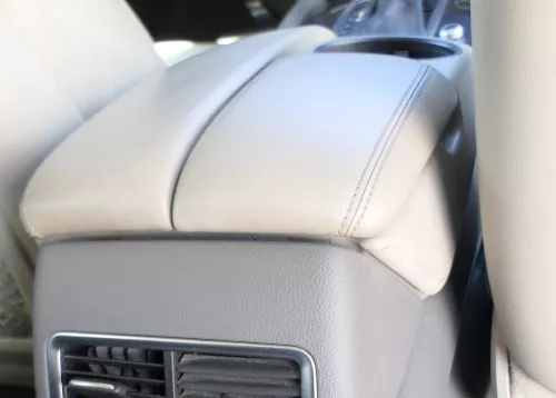 Audi Q7 4L Mittelarmlehne Armlehne original grau lichtgrau Leder S-line (168036)