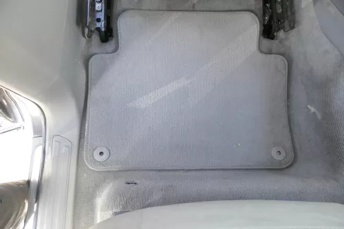 2x Original Audi Q7 4L Fußmatten Fußmatte hinten links und rechts grau Achatgrau (168130)