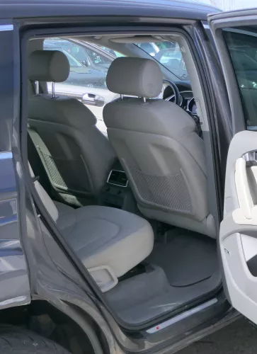 1x Audi Q7 4L Türdichtung Dichtung Tür hinten rechts oder links innen 4L0833721A