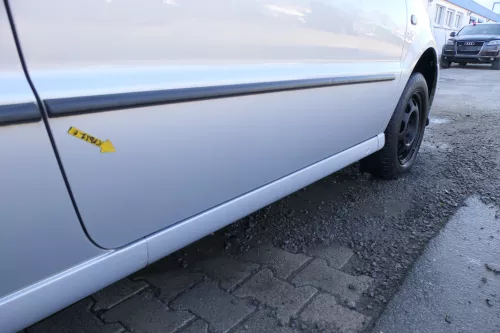 VW Polo 6N 6N2 Tür vorne rechts Beifahrertür 2/3-Türer silber LB7Z ohneAnbauteil (168276)