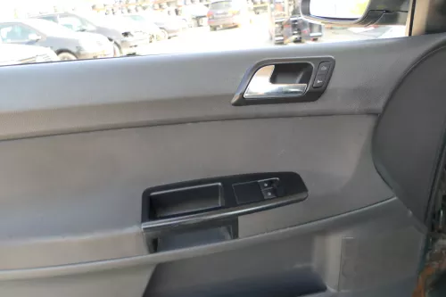 1x VW Polo 9N Türverkleidung Verkleidung Tür vorne links 2/3-Türer Fahrertür (168488)