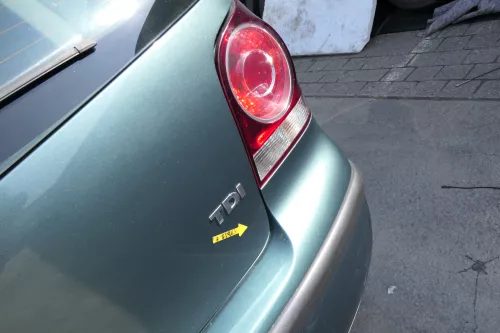 VW Polo 9N3 9N Heckklappe Kofferraumklappe Klappe grün LA6L ohne Anbauteile (168495)